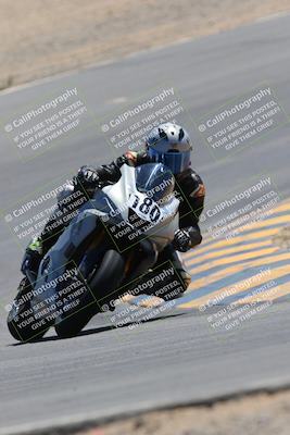 media/Apr-09-2023-SoCal Trackdays (Sun) [[333f347954]]/Turn 10 (115pm)/